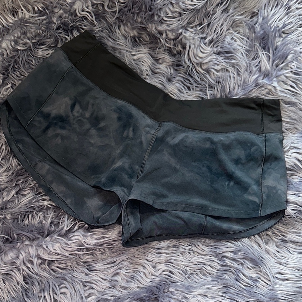 Lululemon Speedup Lowrise 2.5” Shorts
